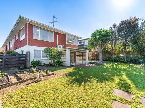 2/30 Saint Vincent Avenue, Remuera