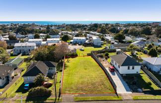 11 Banks Street, Marfell