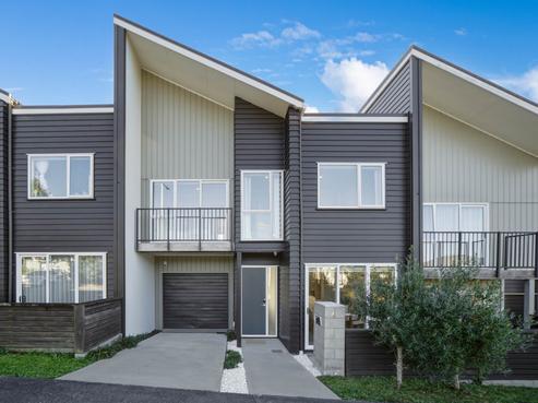 4 Makura Road, Long Bay