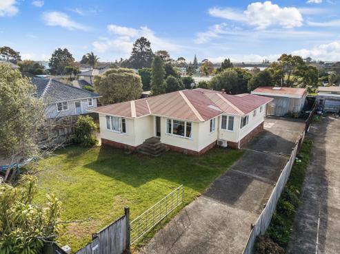16 Beaubank Road, Kelston