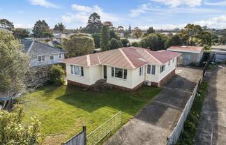 16 Beaubank Road, Kelston
