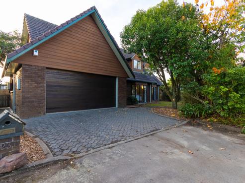 123D Park Road, West End