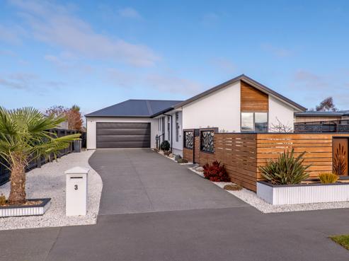 3 Kingsbridge West, Burwood