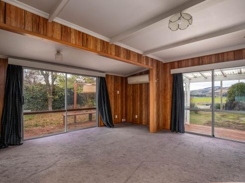 24 Domain Road, Ettrick