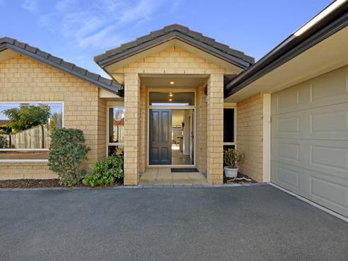 3 Wanderers Avenue, Brightwater