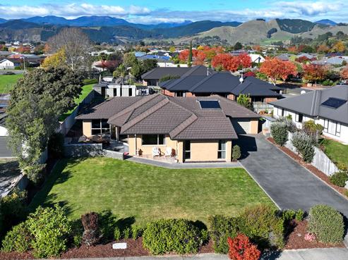 3 Wanderers Avenue, Brightwater