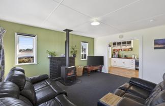 15 Simons Street, Moturoa