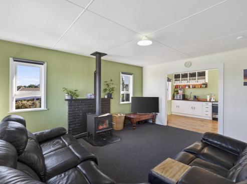 15 Simons Street, Moturoa