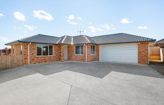 7 Farleigh Close, Huntington
