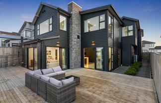79 Michael Bosher Way, Flat Bush