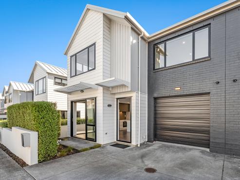 17 Seafarer Crescent, Arkles Bay