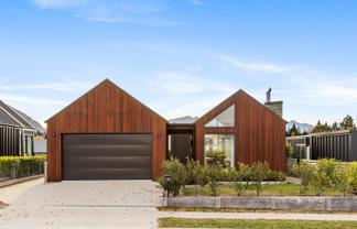 11 Campbell Road, Wanaka