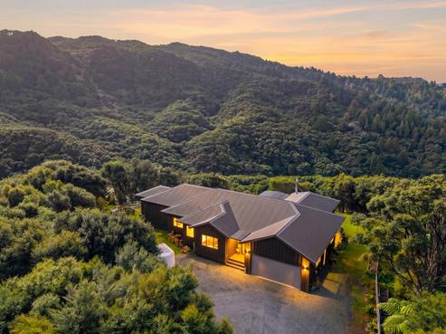 281 J Tolhopf Road, Puhoi