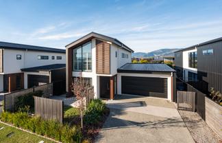 51 Summersfield Boulevard, Richmond