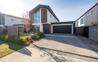 51 Summersfield Boulevard, Richmond