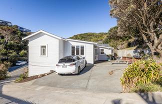 189 Severn Street, Island Bay