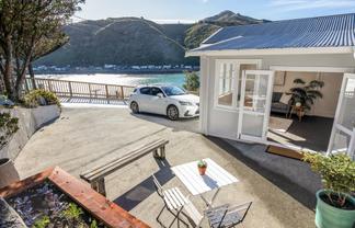 189 Severn Street, Island Bay