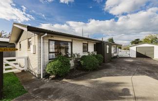 8A Clarence Cox Crescent, Pirimai