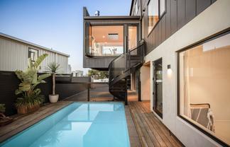 2 Glen Atkinson Street, St Heliers