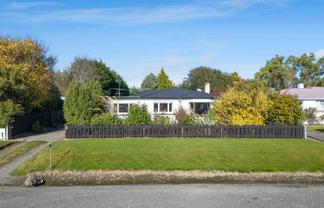 8 Lorne Dacre Road, Lorneville