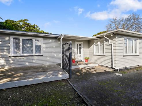 275 Coronation Avenue, Welbourn