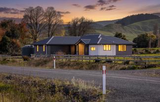 21 Latha Grove, Woodville