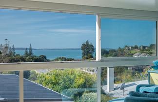 3/1013 Beach Road, Torbay