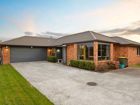 8 Jarvis Court, Huntington