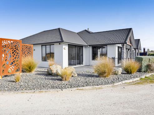 105 Mawhitiwhiti Road, Normanby