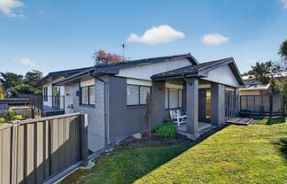 65 Manuka Street, Lansdowne