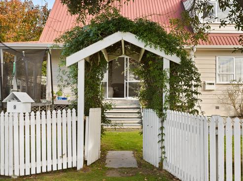 9 Garland Drive, Saint Andrews