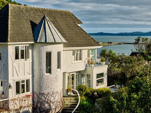 12 Cheviot Road, Lowry Bay