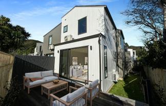 1/323 Riverside Drive, Waterloo