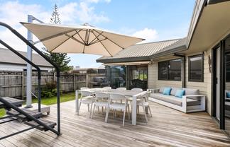 2 Lake Court, Pauanui