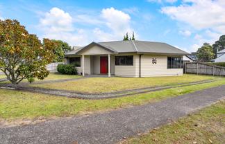 2 Lake Court, Pauanui
