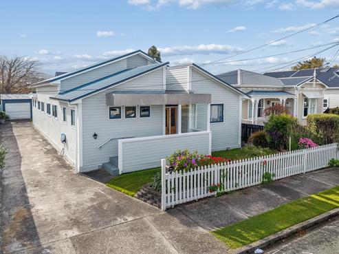 55 Bristol Square, Central Hutt