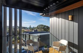 10/403 Beach Road, Mairangi Bay