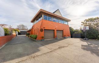 23b Maltby Avenue, West End