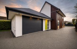 132 Edgeware Road, Saint Albans