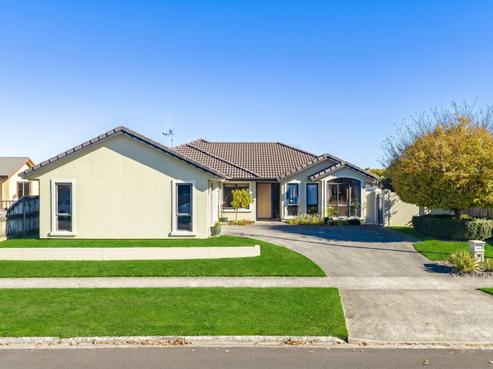 9 Woodham Place, Rototuna North