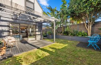 1/98 Owairaka Avenue, Mount Albert