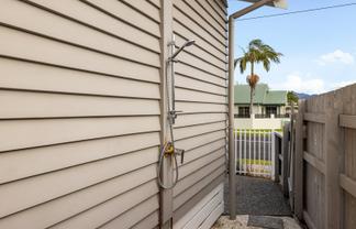 220A Ocean Road, Whangamata