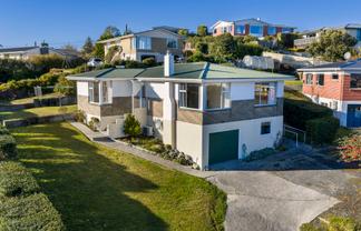 1 St Andrew Place, BALCLUTHA