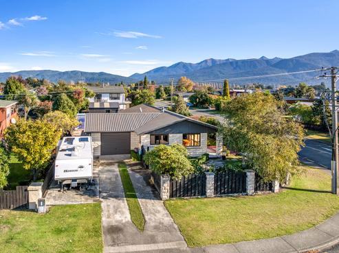 110 Matai Street, Te Anau