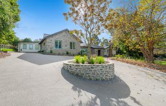 14 Hobbs Road, Matakatia