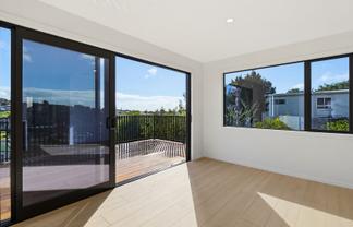 8a Cedar Terrace, Stanmore Bay