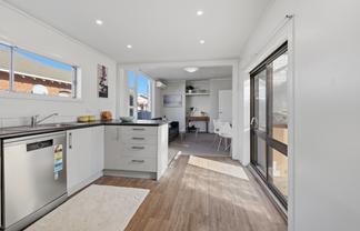 3 Churchill Street, Saint Kilda