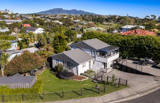 49 Government Road, Raglan