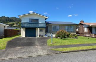 104 Centennial Avenue, Thames