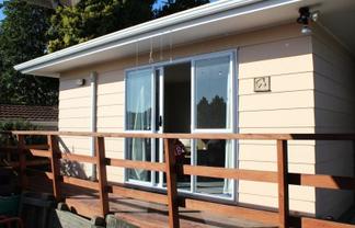 Studio/64f Leinster Av, Raumati South